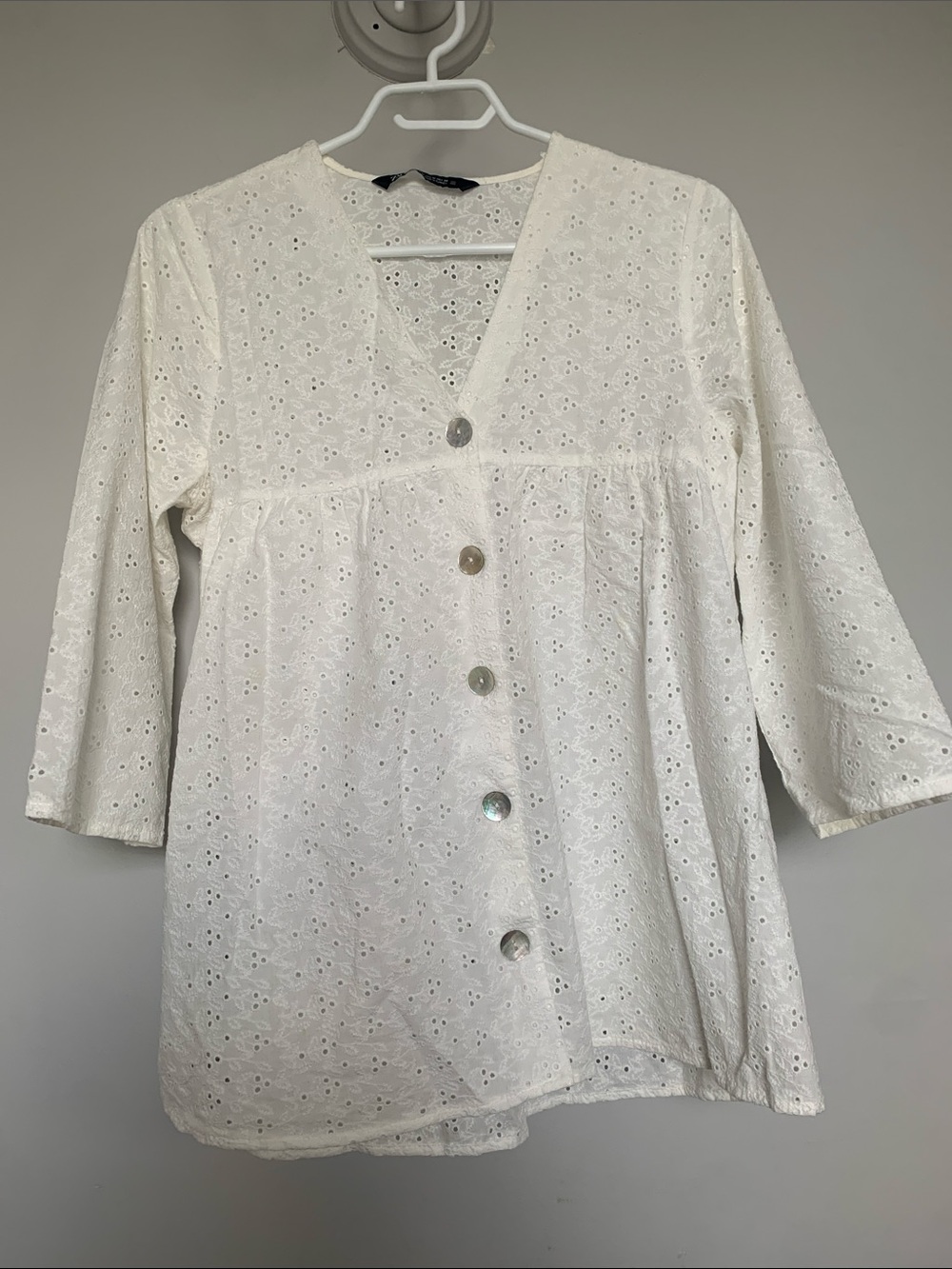 Zara White Eyelet Button-Front Blouse